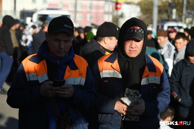 Патент для приезжих подорожает почти на 15% | Источник: Артем Устюжанин / MSK1.RU
