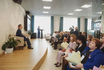 Василий Орлов отметил заслуги общественниц из амурского Союза женщин