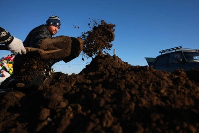 Выплаты на погребение в Омске увеличены почти вдвое