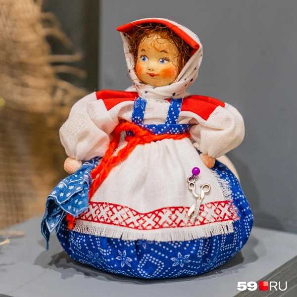 Такая милашка с ножницами украсит любую кухню | Источник: Тимофей Калмаков / 59.RU