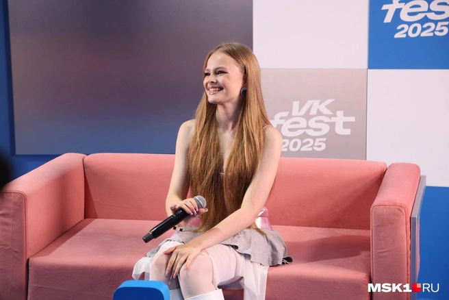 Милана Стар в пресс-центре VK Fest | Источник: Татьяна Спиридонова / MSK1.RU
