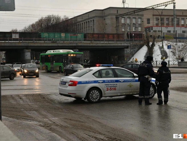 Проспект Ленина перекроют для военной церемонии | Источник: Артем Устюжанин / E1.RU