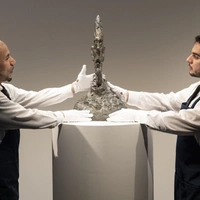 Это провал: на Sotheby's не нашлось желающих купить «Большую тонкую голову» за $70 млн
