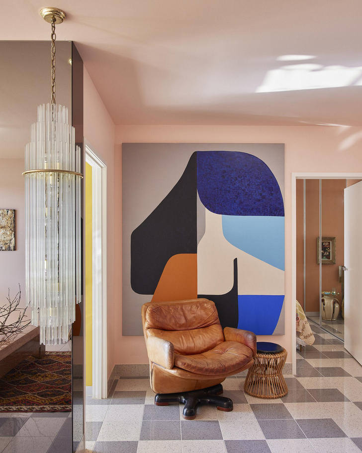 Цветная квартира с винтажной мебелью в Мельбурне