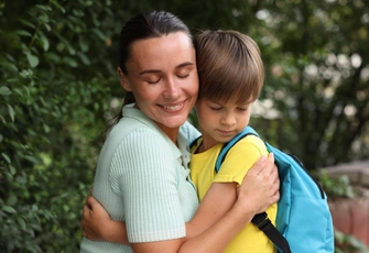 «Строгая учительница так напугала ребенка, что тот описался на уроке»