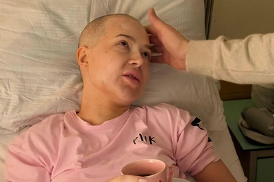 Пугающие кадры с Лерчек во время лечения рака