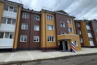 В Углегорском районе 24 семьи получили ключи от новых квартир
