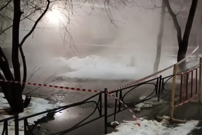 На Октябрьской набережной — новый горячий источник