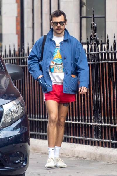 Гарри Стайлс в кроссовках Dries Van Noten | Источник: The Image Direct