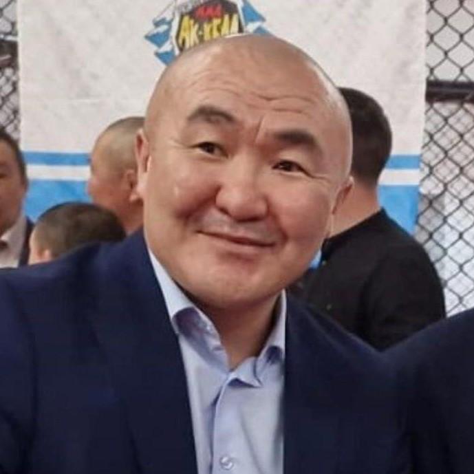 Пьяный пенсионер зарезал президента Федерации ММА республики Алтай на свадьбе