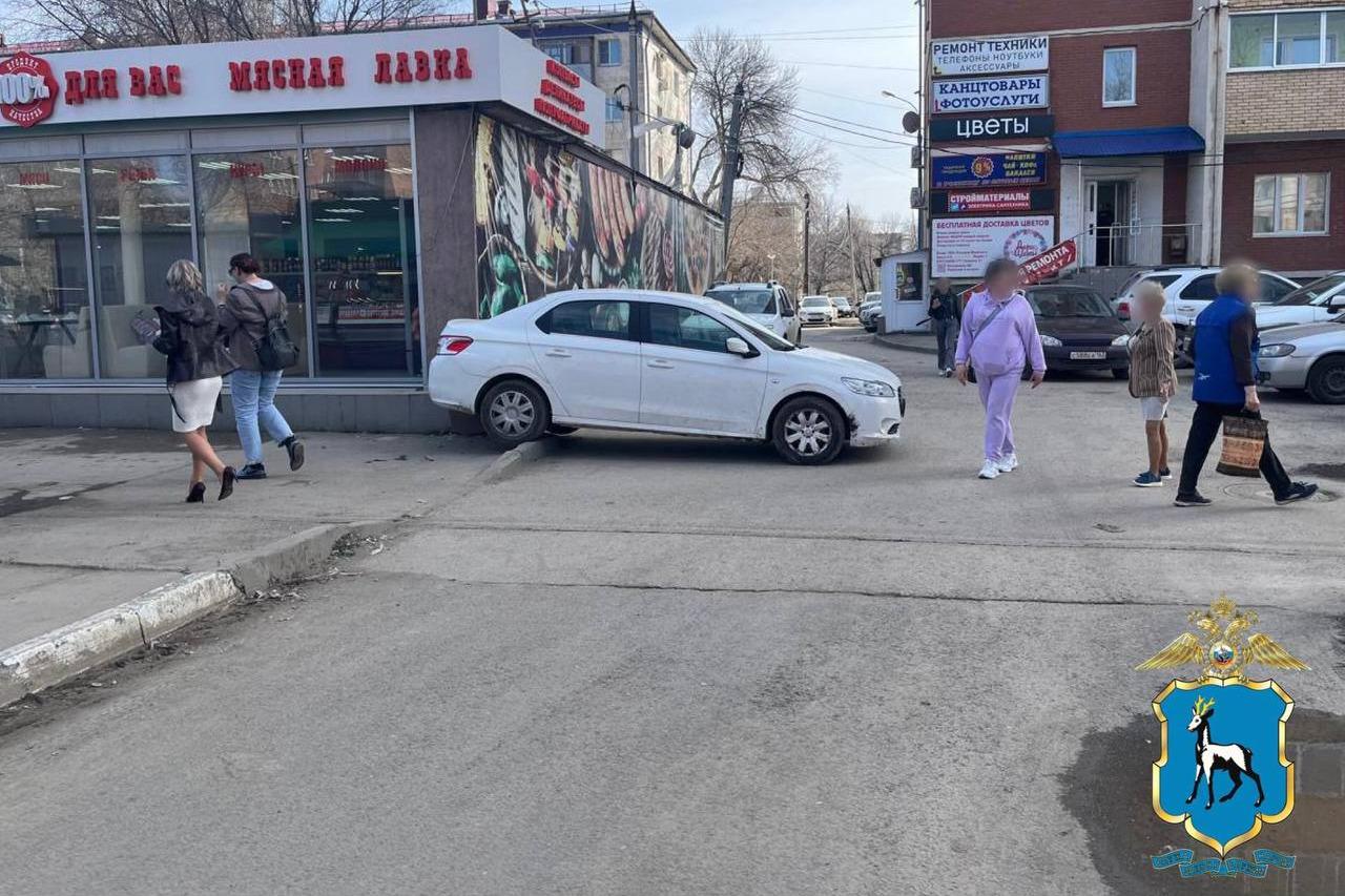 ДТП на улице Гагарина в Самаре: легковушка сбила двух бабушек - 12 апреля  2024 - 63.ру