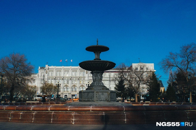 Памятник планируют установить в сквере напротив городской администрации | Источник: Елена Латыпова / NGS55.RU