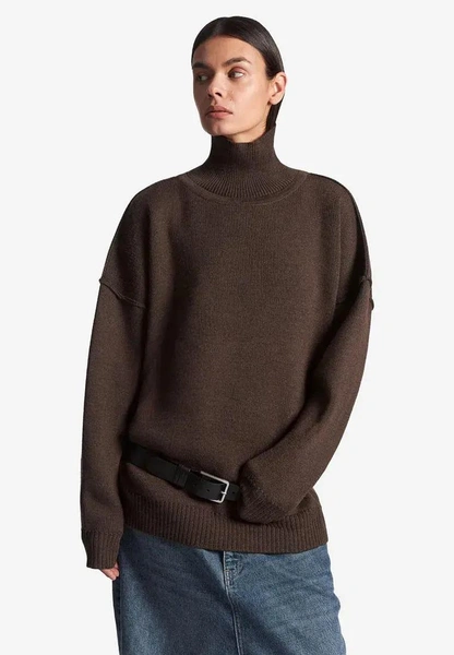 Какой он — идеальный базовый свитер: 33 лучших варианта у российских брендов Какой он — идеальный базовый свитер: 33 лучших варианта у российских брендов