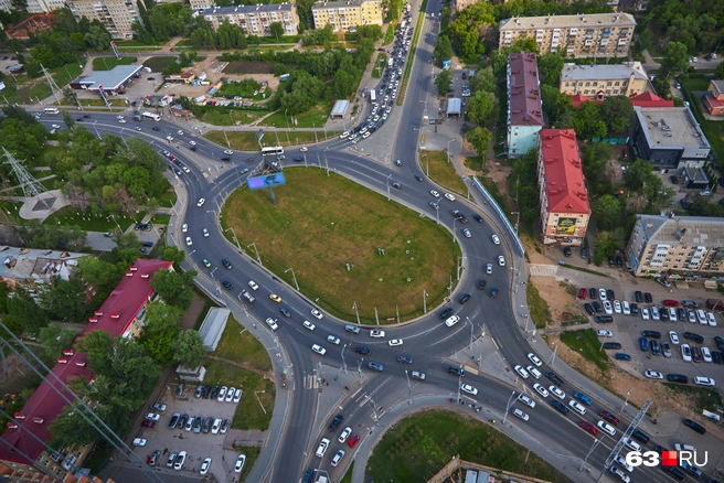 Возвращаемся к кольцу шоссе с улицей Луначарского | Источник: Роман Данилкин / 63.RU