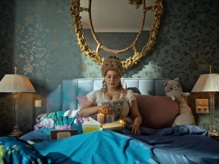 «Шальная императрица» Ирина Пегова и Элизабет Олсен в загробном мире: афиша декабря | woman.ru