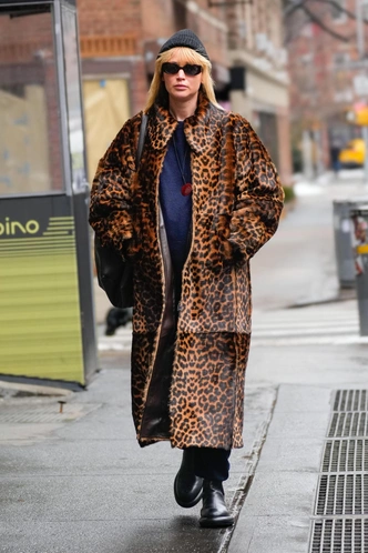 Минимализм, в который влюблены все: как Дженнифер Лоуренс стала новой королевой стритстайла Минимализм, в который влюблены все: как Дженнифер Лоуренс стала новой королевой стритстайла