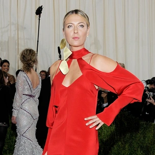 Красная королева: Мария Шарапова на MET Gala 2016