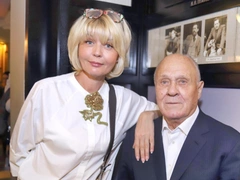 «Сегодня два года как нет папы»: Юлия Меньшова показала последнее видео с отцом