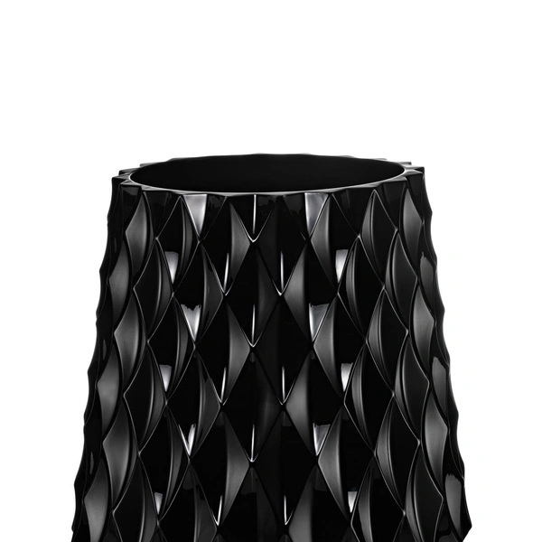 Необычное бьюти-шоу и ребрендинг с театральным размахом: что интересного готовит предновогодний сезон