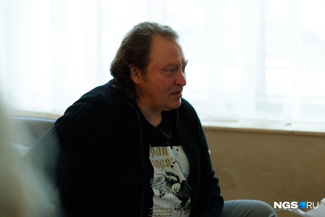 Детство и юность исполнителя прошли в Новосибирске. Ему очень дорог этот город | Источник: Андрей Бортко / NGS.RU