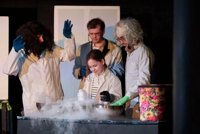 Шоу ориентировано на школьников  | Источник: teatrnabulake.ru