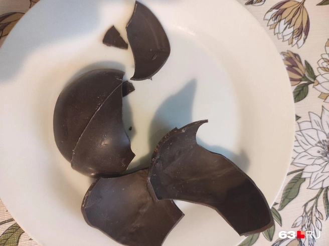 Шар раскололи еще до съемки | Источник: читатель 63.RU 