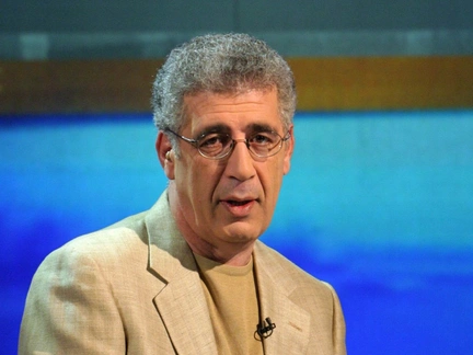 Четырежды женился, воспитывает внучку после суицида дочери. Неспокойное «Времечко» Льва Новоженова