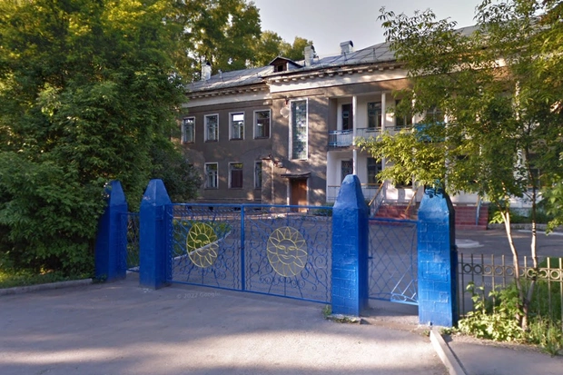 Теперь о садике напоминают только остатки ограды | Источник: google.com/maps