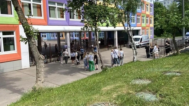 Появились подробности взрыва в школе на юге Москвы | Источник: «МК: срочные новости» / T.me