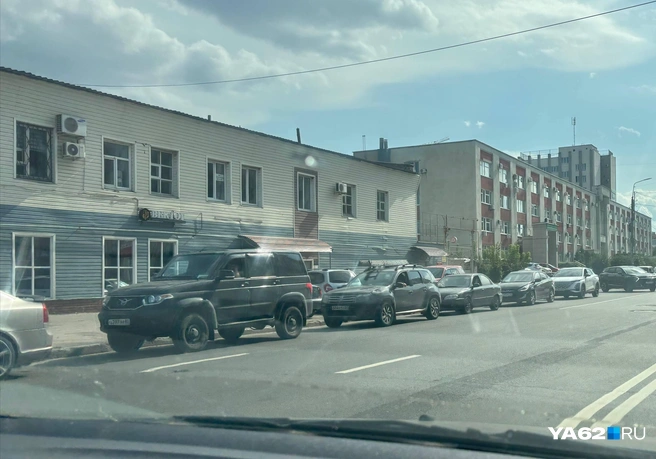 Такая картина наблюдалась днем 5 августа | Источник: Читатель YA62.RU