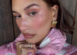 Готовимся к холодам! Ледяной маникюр Хейли Бибер ❄️