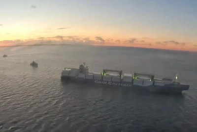 Эстония вскроет все контейнеры на судне, следовавшем в Петербург