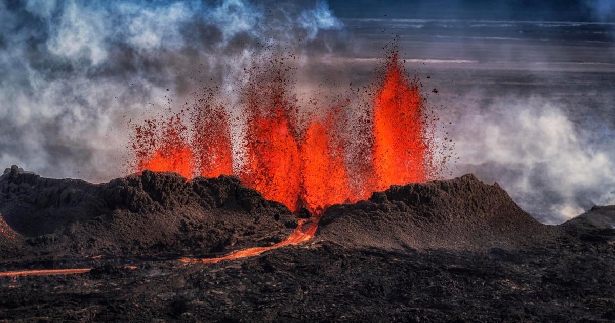 Earth volcano. Современный вулканизм. Субаэральный вулканизм это. Извержение вулкана картина. Вулканизм Девон.