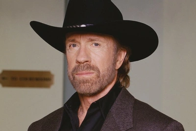 Чак Норрис попал в больницу на Гавайях