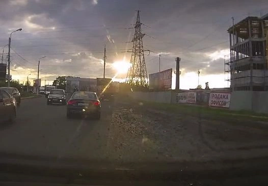 В Рязани из КАМАЗа пролился цемент на новую дорогу (видео) | ya62.ru