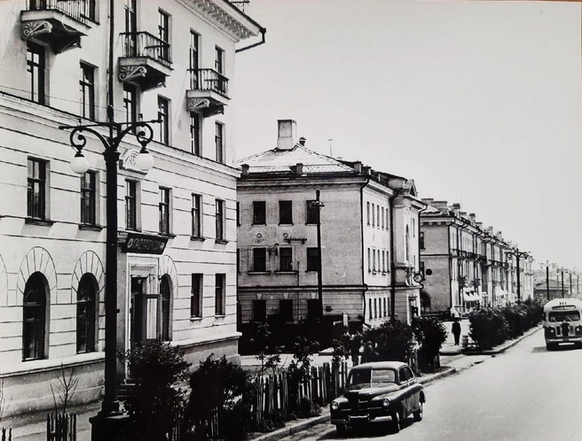 Жилые дома на ул. Красина, от Станционной до Коли Мяготина, в 1956 году | Источник: Комитет по делам архивов Курганской области /vk.com
