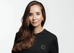 Первая космическая туристка из Казахстана: дочь экс-министра Данна Карагусова в составе экипажа Blue Origin