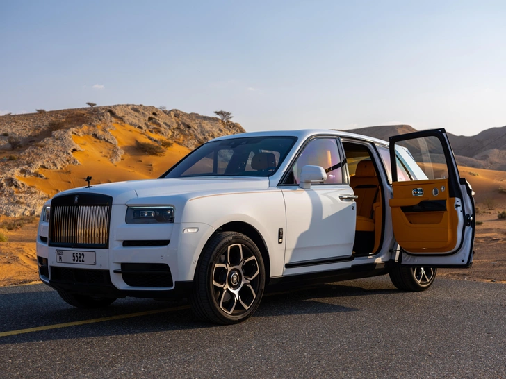 Rolls-Royce Cullinan | Источник: Camerasandcoffee/Shutterstock/Fotodom.ru