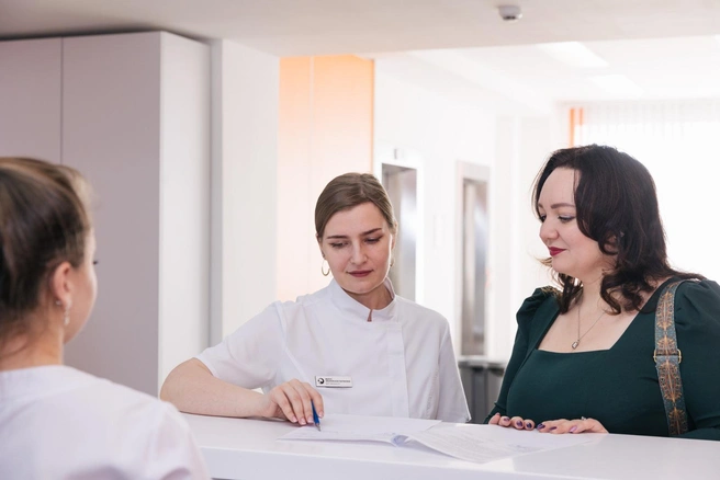 Врачи-офтальмологи клиники «Санталь» всегда рады помочь в решении проблем со зрением | Источник: Инна Кузнецова