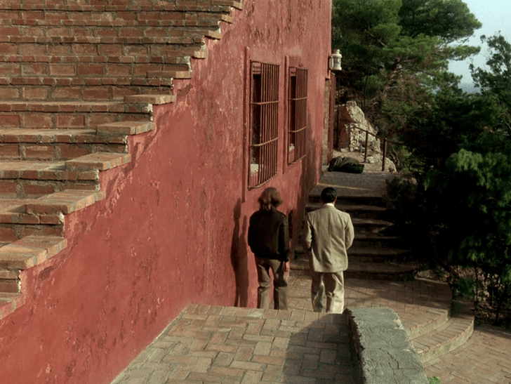 Дом-легенда Casa Malapartе в кино и клипах (фото 21)