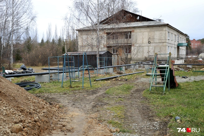 Так сейчас выглядит детская площадка в поселке  | Источник: Михаил Шилкин 