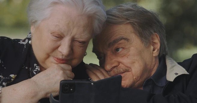 Источник: кадр из фильма «Двое в одной жизни, не считая собаки» (2025)