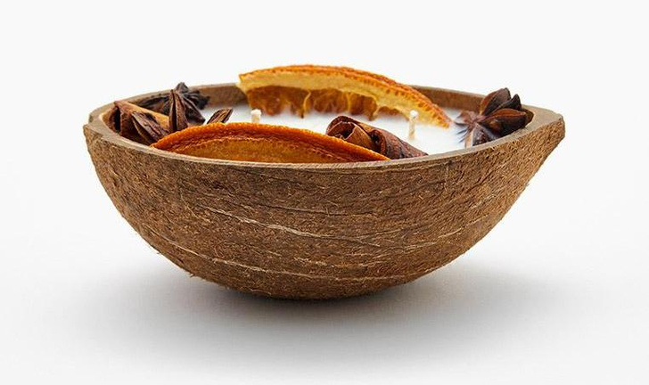 Свеча ароматическая Diego Ferru «Пряный Цитрус» в кокосе