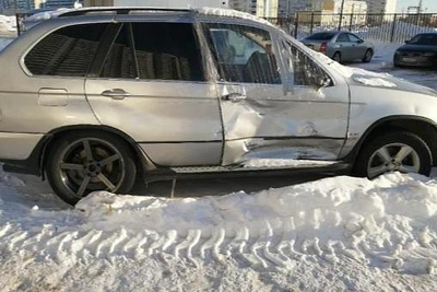 Owner sought for abandoned BMW in Novosibirsk
