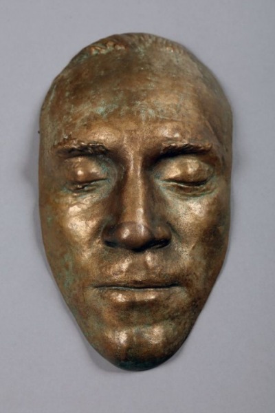 Посмертная маска Владимира Высоцкого была продана на аукционе за 55 тысяч евро