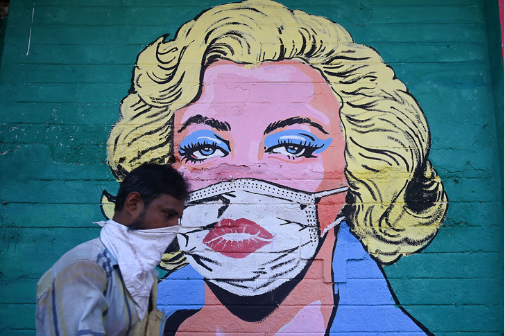 Фото №15 - Лучшие граффити про коронавирус со всего мира