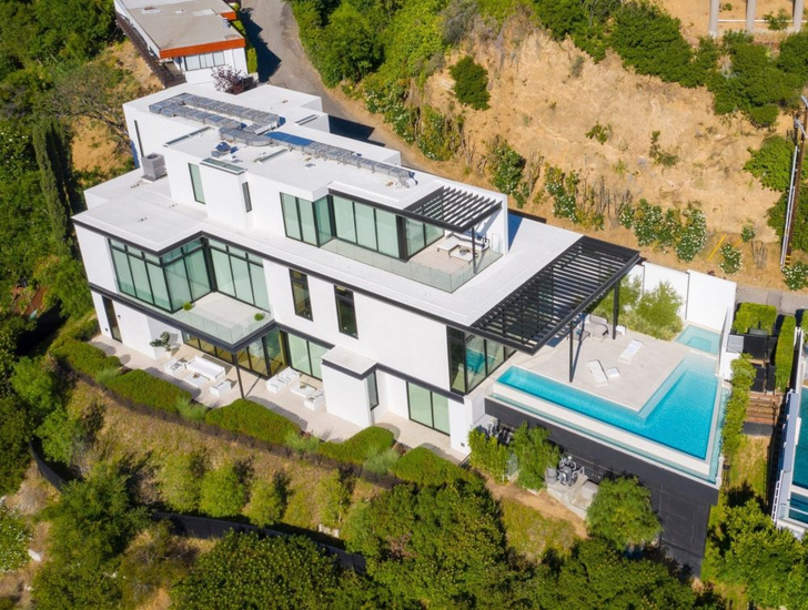 Ариана Гранде покупает дом в Голливуде