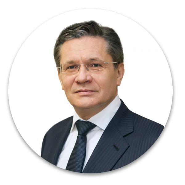 <p>Алексей Лихачев</p>