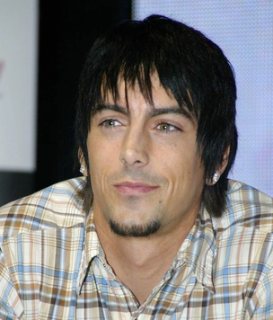 Причина смерти солиста группы Lostprophets Иэна Уоткинса: его убили в «Особняке монстров»