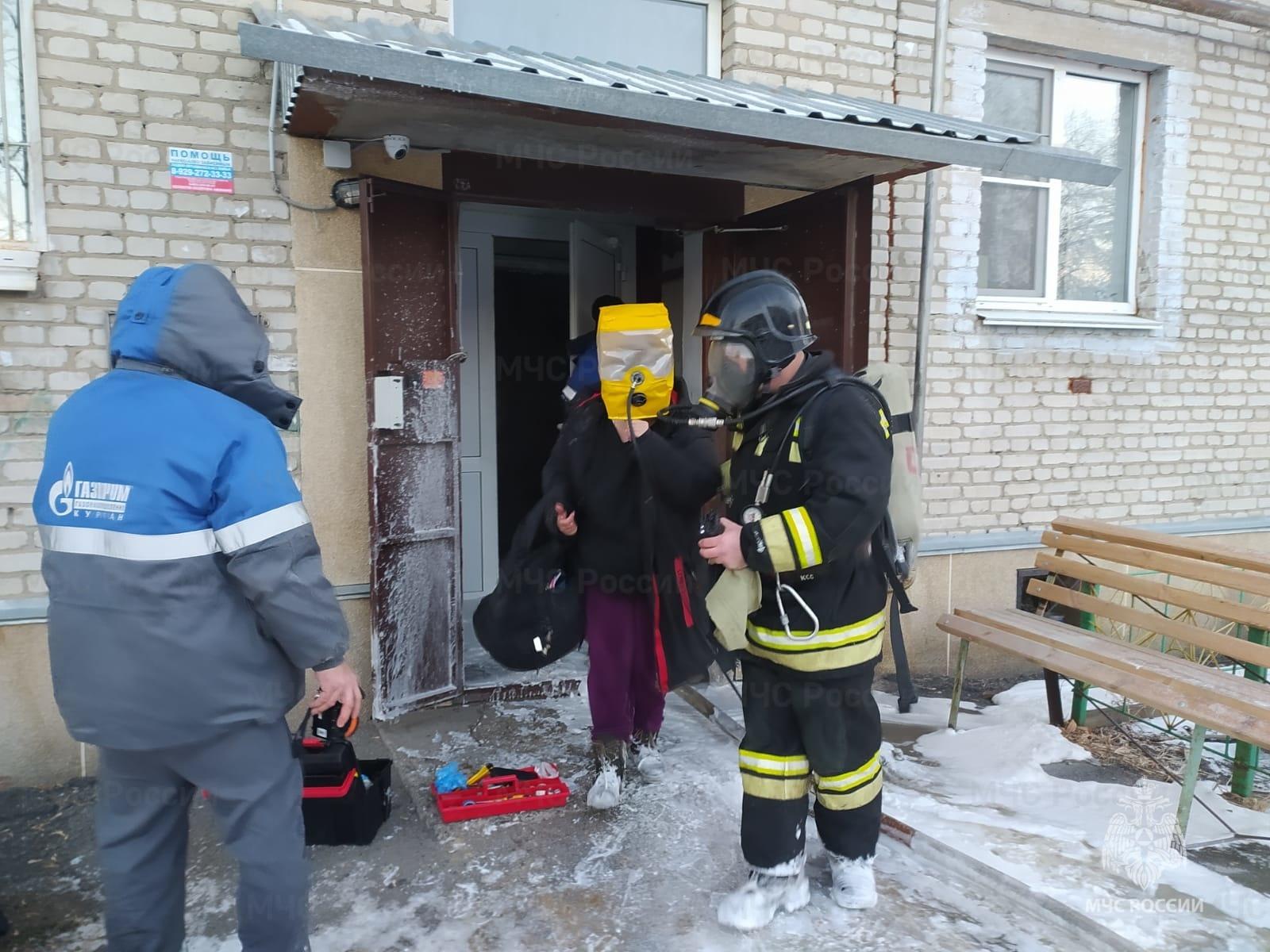 В курганской многоэтажке возник пожар из-за зарядки телефона - 18 февраля  2023 - 45.ру